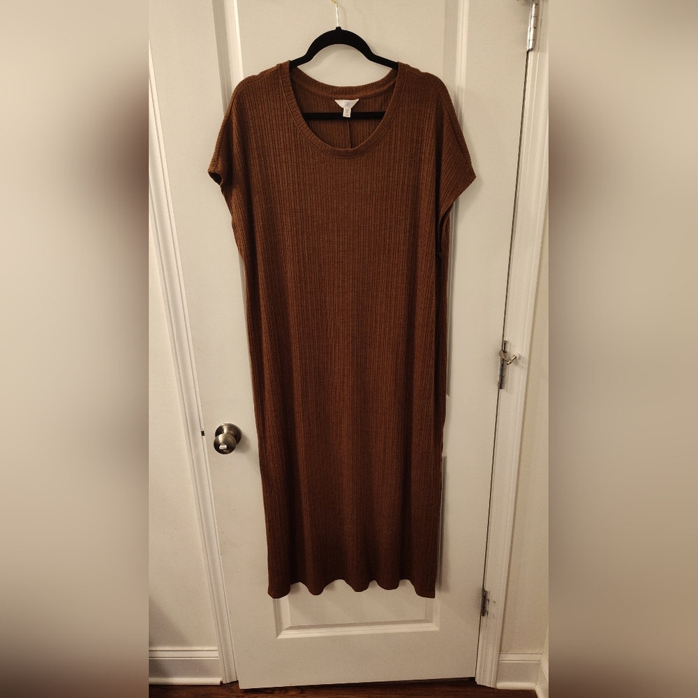 Time and Tru Brown Ribbed Maxi Dress